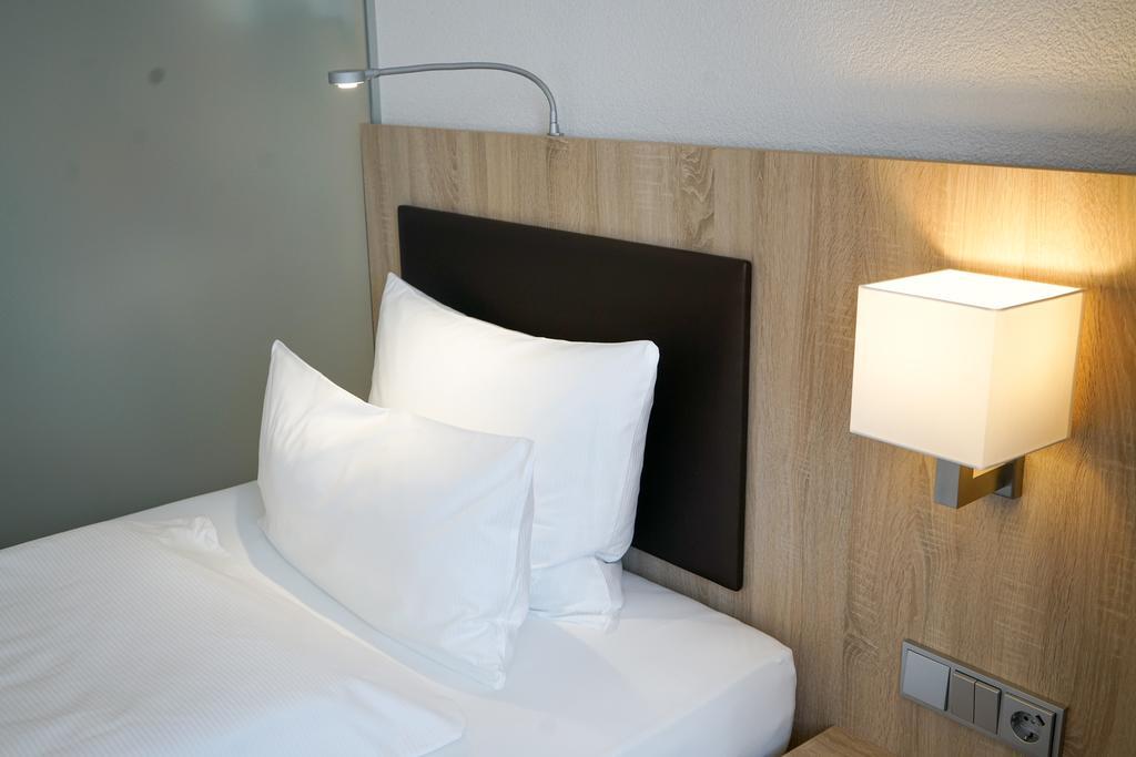 Hotel Go2Bed Weil Am Rhein - Basel Weil am Rhein Quarto foto